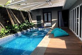 Sebagai kontraktor kolam renang kita juga melayani jasa yang masih terkait dengan kolam renang seperti pembuatan spa, jacuzzi dan lain sebagainya. Jasa Pembuatan Kolam Renang Harga Borongan Murah Artha Floor