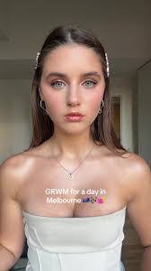 Savannah Barba's Instagram, Twitter & Facebook