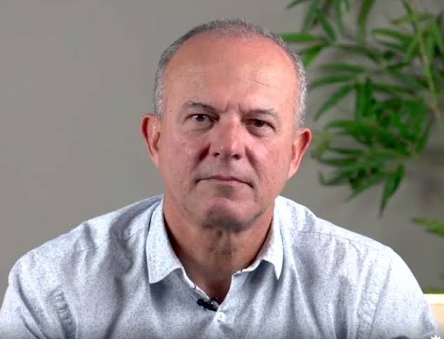 Roberto Motta - Biografia, Currículo e Livros Publicados