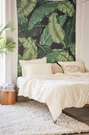 Plenty of home décor to choose from. 5 Surprisingly Chic Wall Decor Ideas