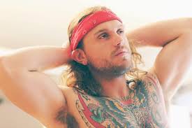 I am kojo a young man of 34 yrs and based in Accra.I need a lady between  the ages of 26 to 34 yrs to unsingle me..if any single and faithful lady