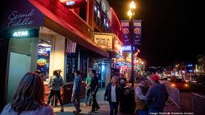 Thanks to crystal curran for correcting these lyrics. Downtown Honky Tonk Owner Steve Smith To Comply With Health Director Mayor Cooper S Bar Restaurant Restrictions Nashville Business Journal