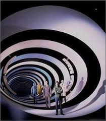 Expediente Oculto Casos De Viajeros En El Tiempo Viajero Del Tiempo Programas De Television Antiguos Viaje En El Tiempo