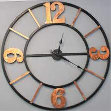 Eğer saatin kullanılacağı oda büyük ve ferahsa genişlik ve yüksekliği daha büyük olan duvar saatleri uygun. Ferforje Duvar Saati 100 Cm Otantik Carsi Duvar Saatleri