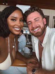 Joni and her husband👸🏾🤴🏼 That's my bookie!!!😜😜😜He is my best friend  😘🥰 @styleandvintage What a gorgeous couple!! I truly believe in the  “black girl effect”👍🏾👏🏾 Wish you happy forever 😘🙏🏾🖤❤️🤍💜💙🤎💚💛🧡  . . #