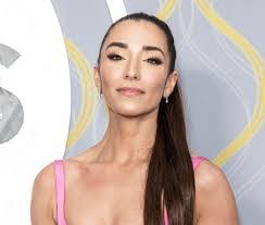 Ashley Loren's Instagram, Twitter & Facebook