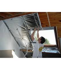 Qu'il s'agisse d'isoler des combles aménageables ou perdus, cet isolant est efficace aussi bien en hiver qu'en été, contre le froid ou la chaleur. Isolant Mince 27 Composant Multicouches Epaisseur 25mm Rouleau De 15m2