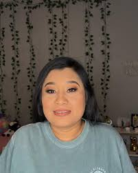 Lizbeth Serrano's Instagram, Twitter & Facebook