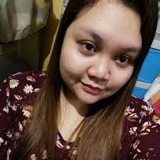 Jill Bee's Instagram, Twitter & Facebook