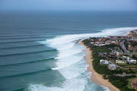 Fingers of basalt hold the sand uniformly, creating the perfect bathymetry. When To Go Jbay Surf View
