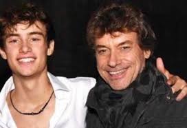 How old was piero angela when he broke his leg? This Guy Is The Son Of One Of The Most Beloved Tv Presenters Do You Notice The Similarity