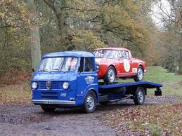 Alfa Romeo A12 And A Giulietta Spider Pininfarina Klassisches Auto Alfa Romeo Automobil