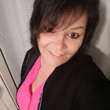 Le Dr Guillaume Collin, podiatre, est originaire de Sainte-Anne-des-Monts  en Haute-Gaspésie. Détenant un doctorat de premier cycle en médecine  podiatrique, il a complété avec succès un stage en chirurgie podiatrique,  orthopédie et