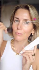 LOVING the spring glow @emilytierneyofficial has got going