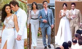Desde que aislinn derbez y mauricio ochmann anunciaron su separación en marzo pasado, la pareja compartió que lo hacían de forma cordial y siempre pensando en el bienestar de su hija en común, kailani. Los 3 Looks Que Uso Aislinn Derbez En Su Boda Con Mauricio Ochmann Quien Scoopnest