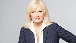 32χρονο μπάμπη αναγνωστόπουλο, στα γλυκά νερά, στις 11 μαΐου δίνει η γνωστή δημοσιογράφος αγγελική νικολούλη, που κάνει λόγο. Aggelikh Nikoloylh Se Poia Dhmofilh Seira 8a Kanei Guest Youfly