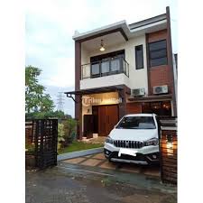 Tapi sekarang desain rumah minimalis lebih banyak diminati. Rumah Minimalis Mewah Mordern Kitchen Set Mini Bar Lokasi Strategis Di Semarang Tribunjualbeli Com