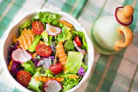 Salad sayur untuk diet selanjutnya adalah salad mentimun daun selada. 3 Resep Salad Sayur Enak Dan Sehat Bisa Turunkan Berat Badan Hingga Detoksifikasi Tubuh Pikiran Rakyat Depok