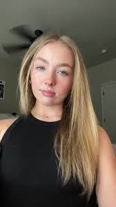 Shelby Deal's Instagram, Twitter & Facebook