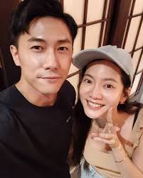 Desmond Tan 陈泂江- 出外靠朋友，是真的。很高兴在拍《你那边怎样，我这边ok》认识了喬喬@chiaochiaotzeng  。谢谢带我吃好吃的噢! Good chat over good food with