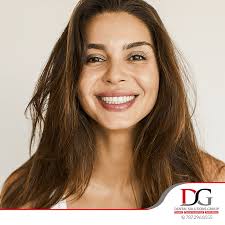 Ella tiene un implante....