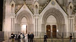 Accédez à de nombreux services pour déposer des condoléances, envoyer des fleurs. Attentat A La Basilique De Nice L Assaillant Est Inconnu Des Services De Justice