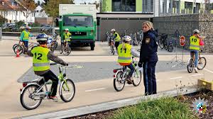 Polizei Mittelfranken On Twitter Fahrradfuhrerschein Fur Schuler Fast 97 Aller Viert Und Funftklassler In Mittelfranken Nehmen 2018 An Der Radfahrausbildung Teil Am Ende Erhalten Die Stolzen Kinder Ein Teilnahme Zertifikat Fahrradpass