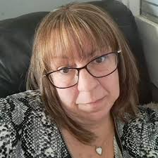 I love this colour but I need a hairstyle to match had short before.