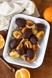 Orangen Schokoladen Madeleines Am Stiel La Crema Rezept Madeleines Rezept Lebensmittel Essen Essen Und Trinken