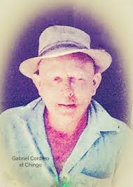 Un tiempo un clip una imagen un recuerdo, en el papel, cariño y hermandad,  mi siempre respetado "El Chingo", mi maestro quien sin saberlo me indicó un  camino, el de la fotografía ,