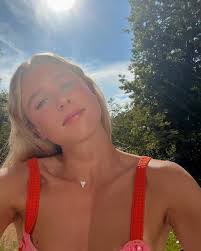 Jake Delong's Instagram, Twitter & Facebook