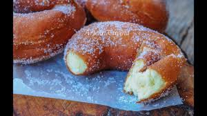 3 uova 3 patate (lessate e schiacciate o passate sullo schiacciapatate) 3 cubetti lievito birra pari a 75 g (3 bustine di lievito di birra disidratato) 3 bicchierini di anice o rum 3 arance (buccia grattugiata) 3. Graffe Napoletane Senza Patate Sofficissime Youtube