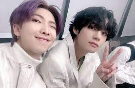 Místní jim pomocí dronu zatím posílají každý den jídlo a vodu, informovala agentura efe. Bts V Finally Someone Broke Psy S 8 Year Unbreakable Record On Itunes Pd Also Praised The Singer For His Distinct Voice Econotimes