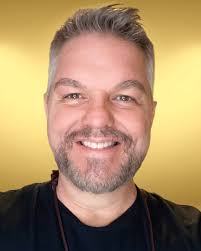 Hi, my name is Miguel A. Salek and i have an addiction.