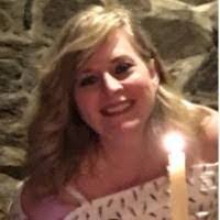 Kelli Houser's Instagram, Twitter & Facebook