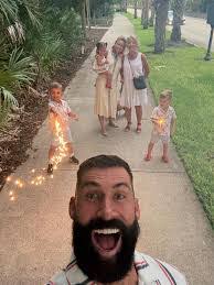 Allie Corey's Instagram, Twitter & Facebook