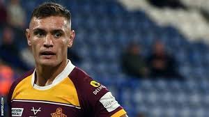 Danny Levi: Huddersfield Giants release hooker 12 months early