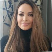 Joanne Mayes's Instagram, Twitter & Facebook