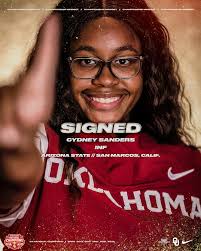 𝐎𝐟𝐟𝐢𝐜𝐢𝐚𝐥 💥 #Sooners add All-American transfer Cydney Sanders »  bit.ly/3yDSpxE #ChampionshipMindset