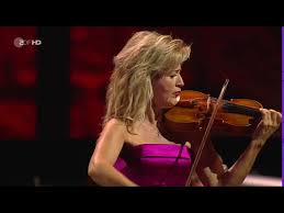 Ihre herausragenden künstlerischen fähigkeiten zeigen sich in ihrem reichtum des tons, dem unübertrefflichen ausdruck, ihrer vollendeten technischen virtuosität und tiefen musikalität. 2020 09 16 Anne Sophie Mutter Beethoven Romance Fur Violine Und Orchester Nr 1 Hd Youtube