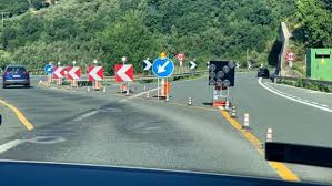 From wikimedia commons, the free media repository. Cantiere In A7 Chiusure E Deviazioni Le Modifiche Al Traffico