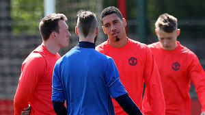 Putting smalling and jones on the pitch because they sat on the bench and. Phil Jones Chris Smalling Paul Pogba And Eric Bailly Return To Man Utd Training Football News Sky Sports