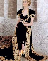 23 Likes 2 Comments لبستنا التونسية التقليدية Traditionneltunisienne On Instagram Fashion Wome Afghan Clothes Velvet Dress Designs Red Bridal Dress