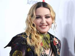 Maybe you would like to learn more about one of these? Schock Bilder Madonna Zeigt Stolz Ihre Neue Op Narben Stars Vol At