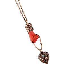 Pin On Mains De Corail