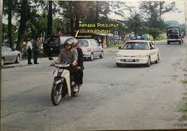 2001 kampung medan ayaklanmalar bir olan mezhep şiddeti arasındaki indian ve malay başlangıçta küçük bir köyde başladı kampung medan bulunan petaling jaya , selangor , malezya. Rusuhan Kaum Taman Medan Tahun 2001 Yang Mengemparkan Malaysia Soscili