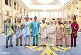 We did not find results for: The Royal Watcher Pa Twitter The Newly Ascended Sultan Of Pahang Has Appointed His Wife Tunku Azizah Aminah As The Sultanah Of Pahang And His Eldest Son Tengku Hassanal Ibrahim As The