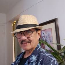 The two sisters with Eddie Gutierrez from the Left Marites Revilla and  cristina Revilla daughters of Armando Goyena