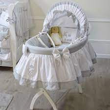 Couffin Gris Perle Blanc Collection Pharell Cocon D Amour Couffin Literie Bebe Meuble Bebe