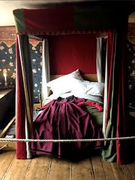 Extravagant and grandiose, the caledonian collection in whitewash is distinguished by its traditional look, elaborate resin carvings, and curvy structures. Did Shakespeare Have A Canopy Bed Cassidy Cash